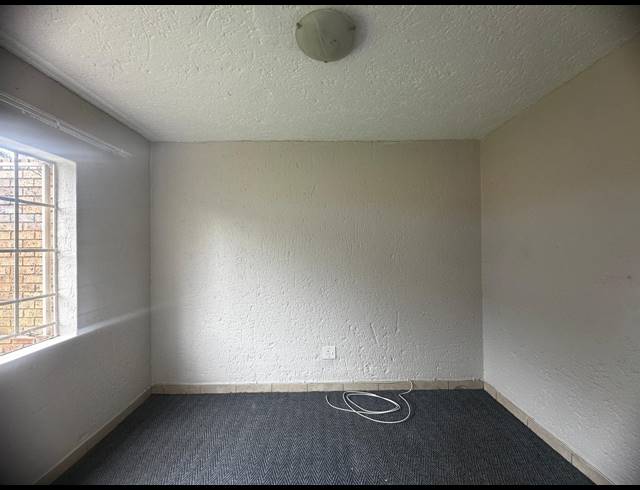 2 BEDROOM APARTMENT TO LET IN KENLEAF